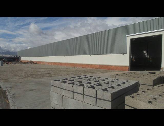 2,700M² FACTORY TO LET IN BLACKHEATH INDUSTRIAL